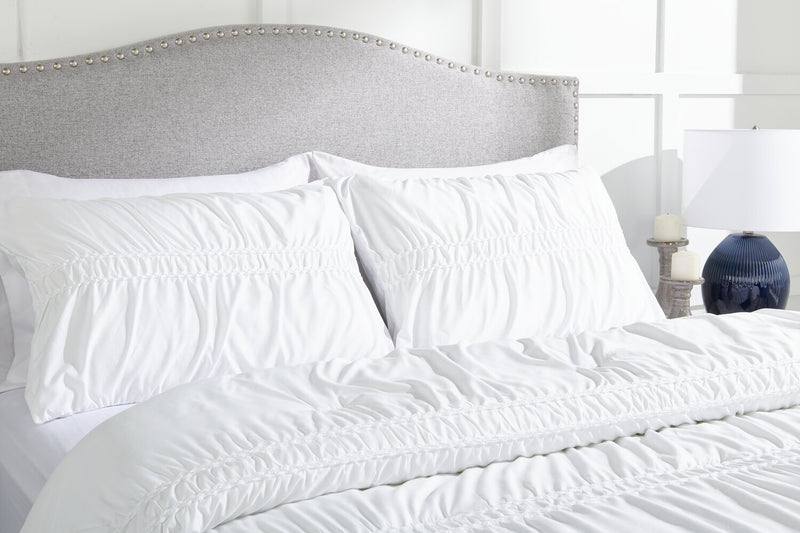 Rhodes 3-Piece Full/Queen Comforter Set - White