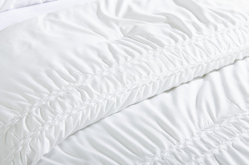 Rhodes 3-Piece Full/Queen Comforter Set - White