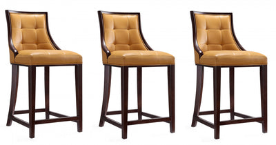 Fifth Avenue Traditional Wood Upholstered Counter Stool in Camel - Set of 3 | Tabouret de comptoir traditionnel en bois avec assise rembourree Camel Fifth Avenue - Lot de 3