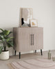 Jodie Mid-Century Modern 31" Fluted Accent Cabinet in Whitewashed Oak | Jodie – Cabinet d’appoint cannele style milieu du siecle de 31" en chene blanchi