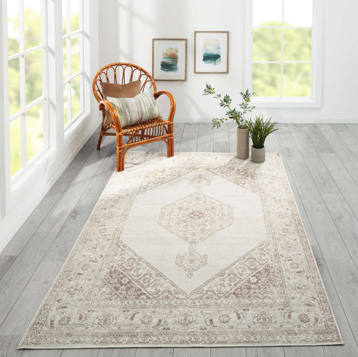 Maude Traditional 5'3\" x 7'3\" Area Rug in Brown Indoor Area Rug