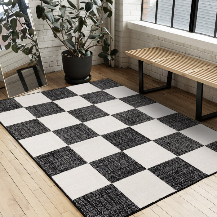 Covington Black White Checkered Pattern Rug, 7'10\" x 10'6\" Indoor Area Rug