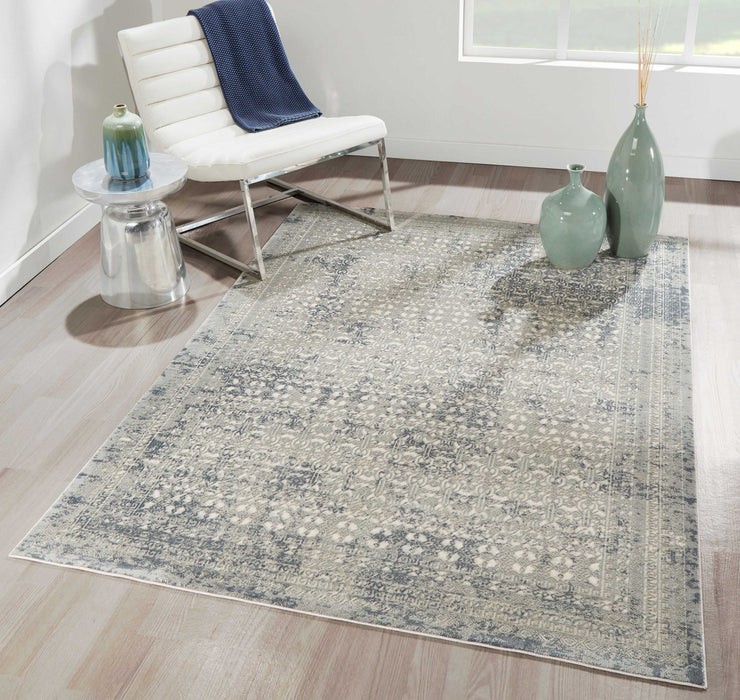 Mabel Traditional 7'9\" x 9'10\" Area Rug in Green Indoor Area Rug