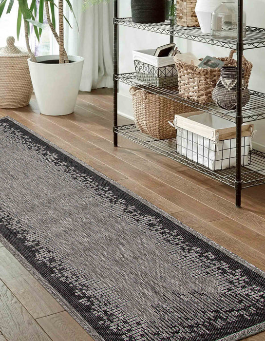 Edge Grey Area Rug - 2'8\" x 8'2\"