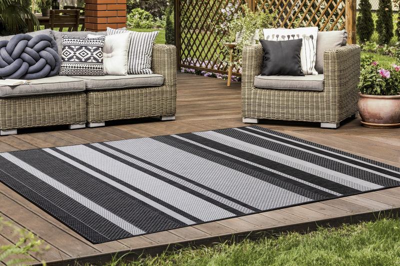 Jackson Striped Indoor/Outdoor Area Rug - 5'3\" x 7'7\"