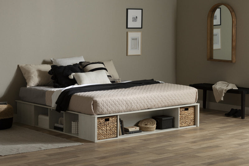 Avilla Storage Platform Bed With Wicker Baskets - Winter Oak 