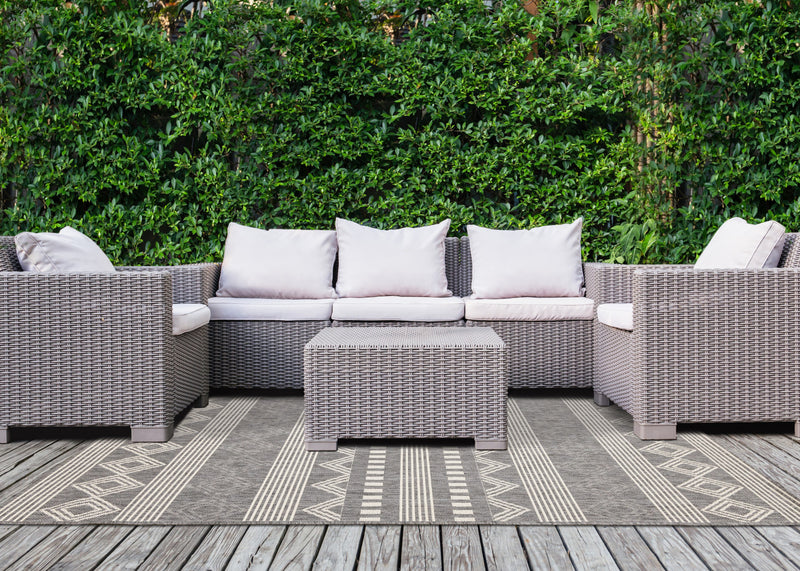 Jackson Grey White Patterned Rows Rug, 5'3\" x 7'7\" Outdoor Area Rug