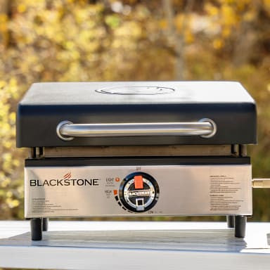 Blackstone 17\" Tabletop Griddle With Hood - 2143CA