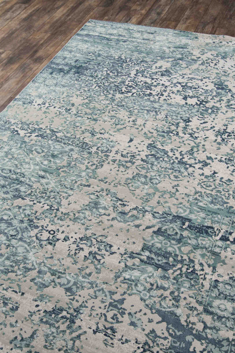 Delphine Traditional 5'1\" x 7'7\" Area Rug in Blue Indoor Area Rug