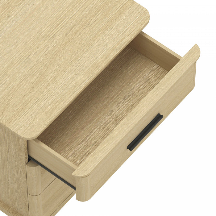 Clifford Traditional Nightstand in Natural Oak (3-Drawer)