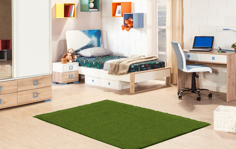 Contemporary 4'0\" x 6'0\" Faux Grass Rug in Green Outdoor Area Rug