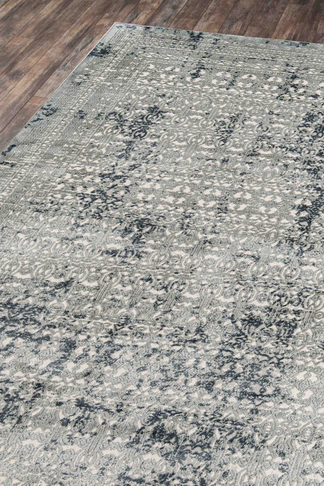 Mabel Traditional 8'11\" x 12'6\" Area Rug in Green Indoor Area Rug