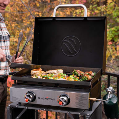 Blackstone 22\" Omnivore Tabletop Griddle With Hood - 2205CA