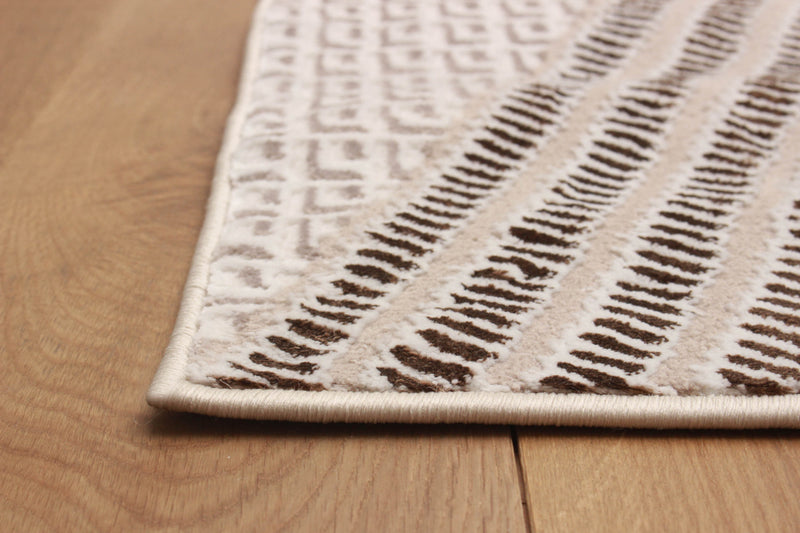 Bentley Ivory Area Rug - 5'0\" X 8'0\"   