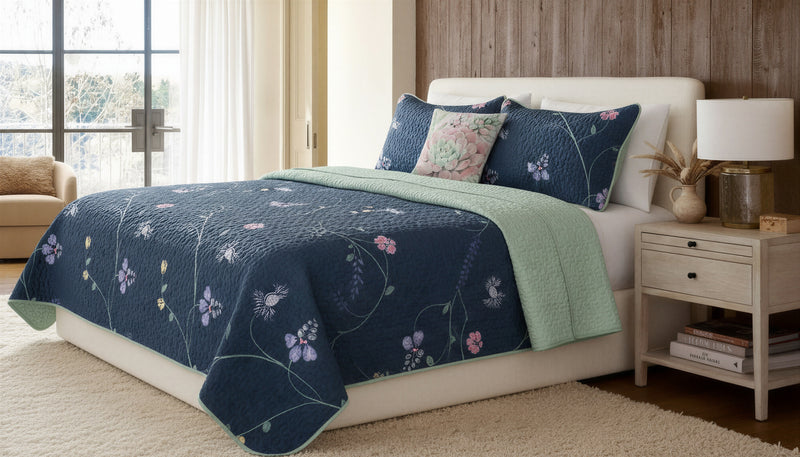King Size 3-Piece Reversible Floral Quilt Set 