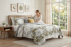 Forever Yellow 3-Piece Reversible Floral Quilt Set King Size | Ensemble de Courtepointe Reversible 3 Pieces Tres Grand Lit