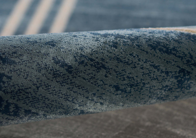 Erisa Contemporary 5'1\" x 7'7\" Area Rug in Blue Indoor Area Rug