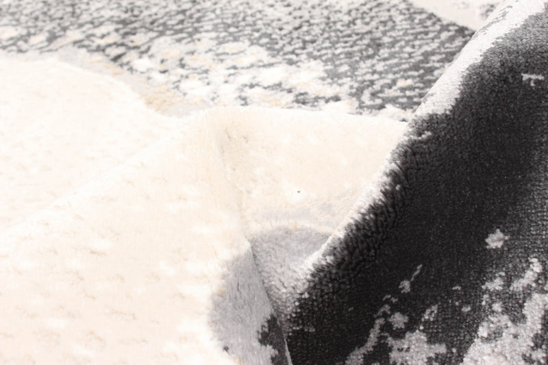 Bloom Ivory Rug 5'0\" x 8'0\"