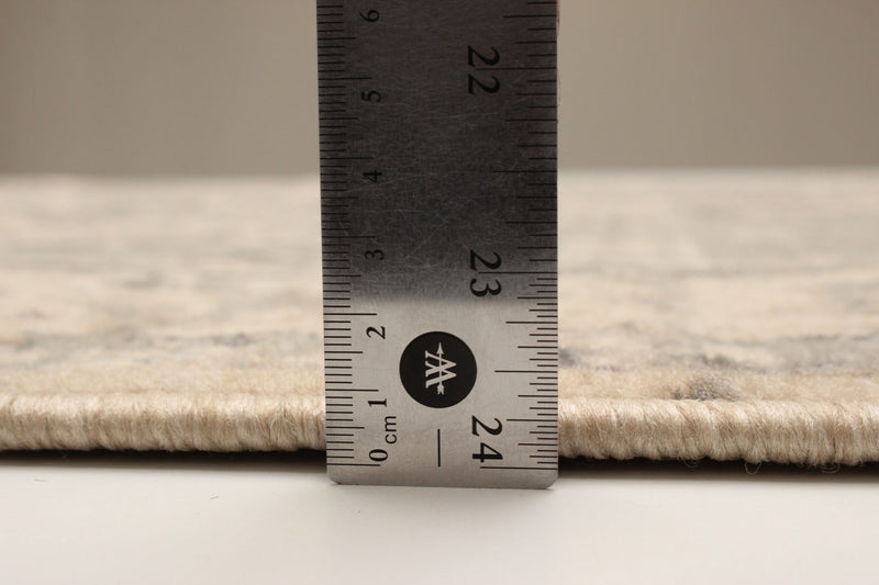 Priya Grey Area Rug - 5'0\" x 8'0\"