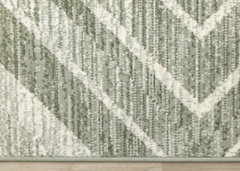 Florence Green White Distressed Chevron Design Rug, 6'7\" x 9'6\" Indoor Area Rug