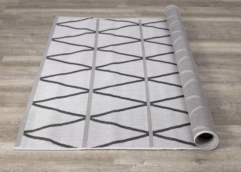 Jackson Diamond Indoor/Outdoor Area Rug - 5'3\" x 7'7\"