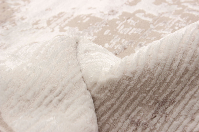 Vivian Ivory Area Rug - 5'0\" X 8'0\"   