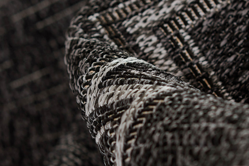 Esina Transitional 5'3\" x 7'0\" Area Rug in Black Indoor Area Rug