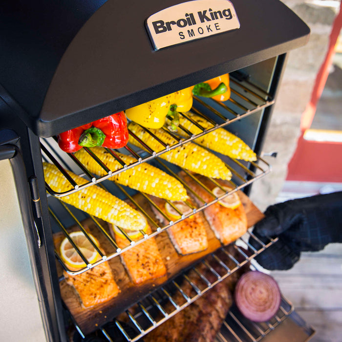Broil King Vertical 14,000-BTU Natural Gas Smoker - 923617 Grill