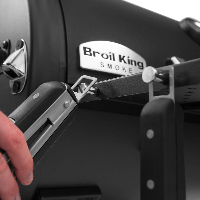 Broil King Regal Charcoal 400 Charcoal Grill in Black