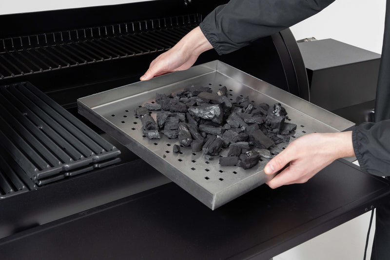 Broil King Regal Charcoal Offset 400 Charcoal Grill and Offset Smoker in Black