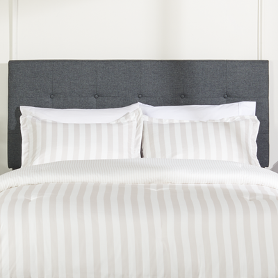 Ambrose 3-Piece Full/Queen Comforter Set - Oatmeal | Ensemble d’édredon Ambrose de 3 pièces pour lit double ou grand lit - avoine