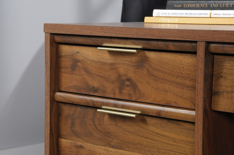 Clifford Place 59.06“ Executive  Desk with 6 Drawers – Grand Walnut