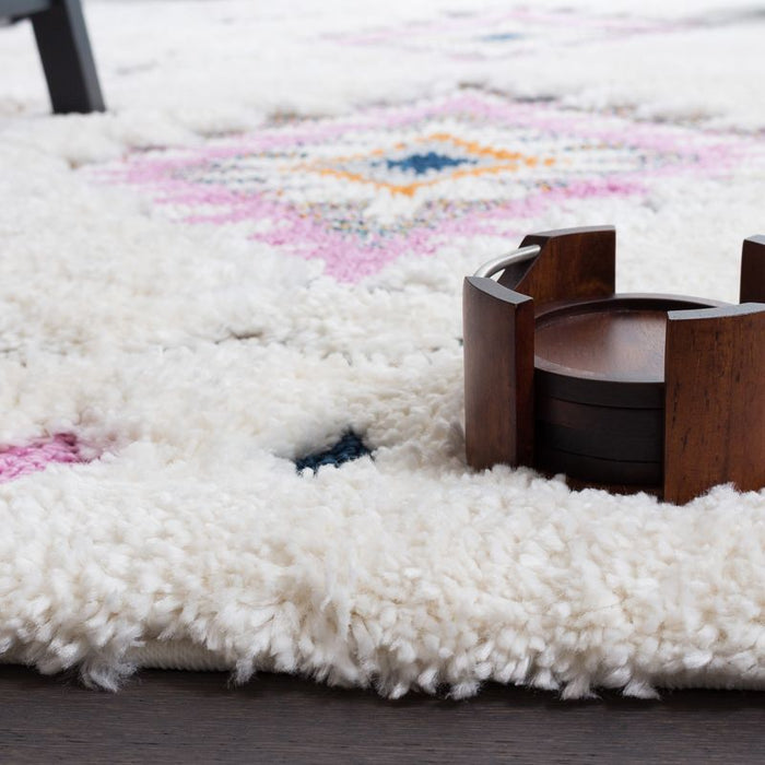 Lola Diamond 5x8 Area Rug