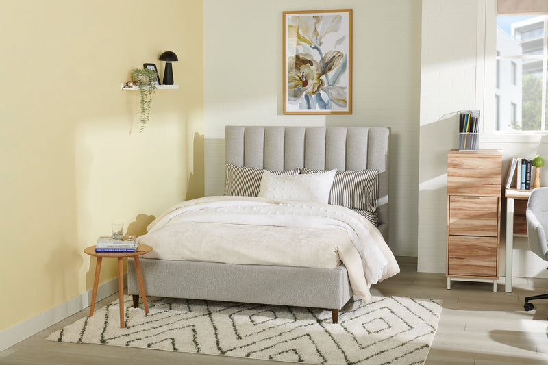 Viola 20\" Modern Round End Table – Natural Oak