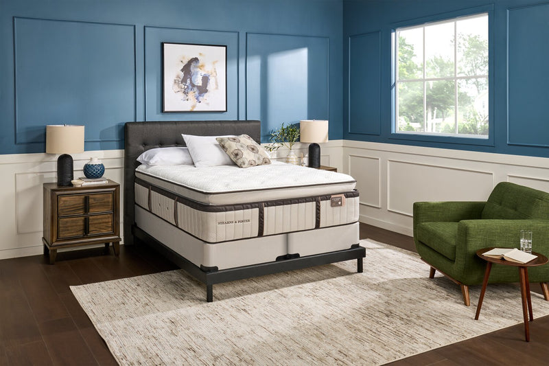 Stearns & Foster® Swansea Luxury Euro Pillowtop King Mattress Set