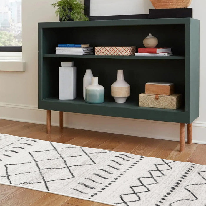 Fresh Washable White Tribal Banded Rug - 2'0\" x 6'7\"