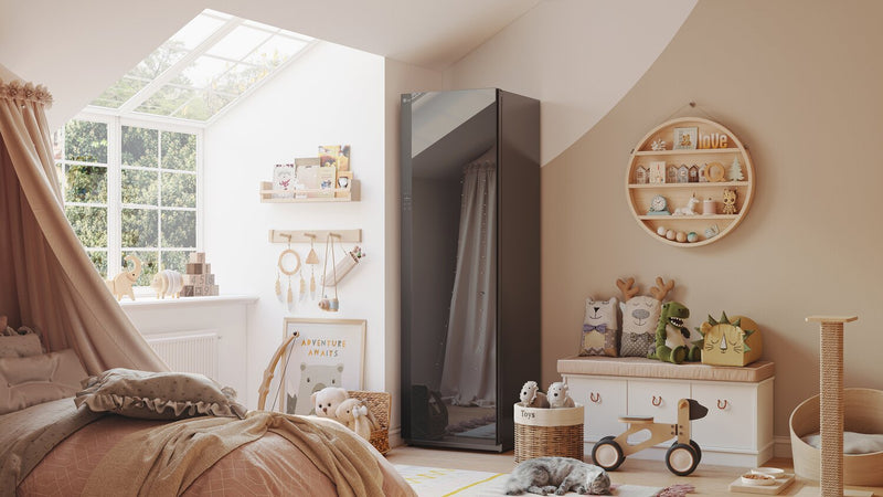 LG Styler Steam Closet with TrueSteam® Technology and Dynamic MovingHanger™ - SC5GMR80H 