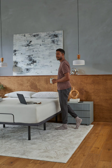 Baselogic Silver Queen Adjustable Base