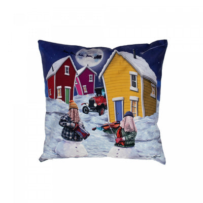 Velvet Cushion Snowmers 18 x 18 - Set of 2 Cushions|Coussin 18 x 18 en velours orné de bonshommes de neige masqués - Ensemble de 2 coussins