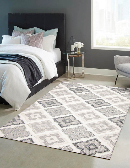 Alaqua Ivory Area Rug - 5'0\" x 7'0\"