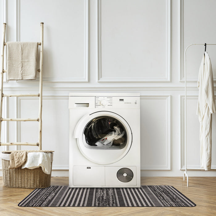 Wileen Black Area Rug - 2'2\" X 6'7\" 