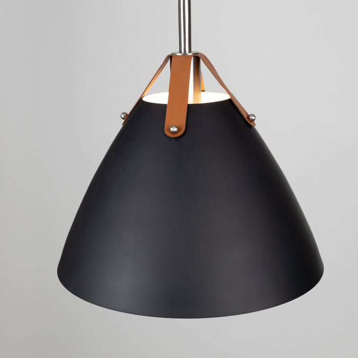 Tote Black & Brass Floor Lamp