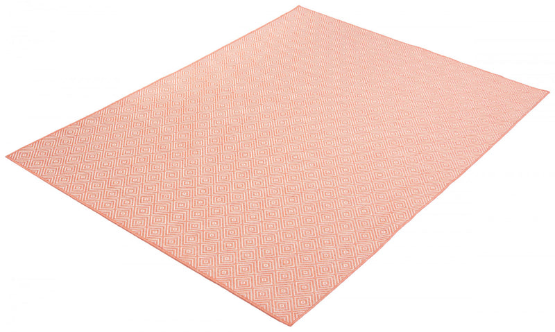 Neisha Diamond Coral Rug 5'3\" X 7'3\" Area Rug