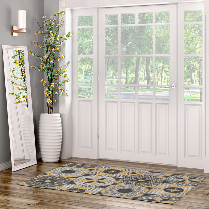 Bellezza Grey 2'2\" x 5'0\" Area Rug - S of 2