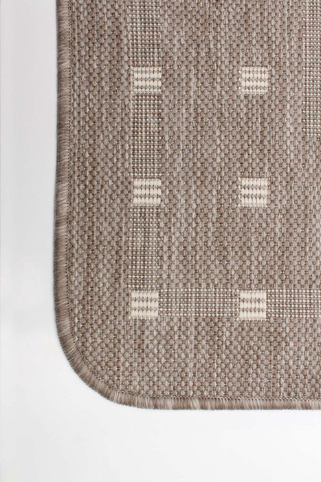 Clementine Tan Area Rug - 3'3\" X 4'7\" 