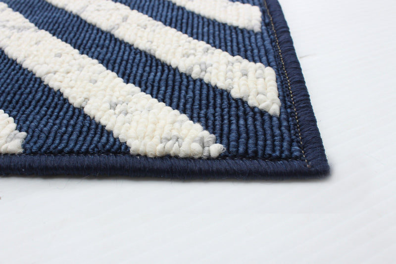 Dodie Blue-Ivory 6'7\" x 9'6\" Area Rug
