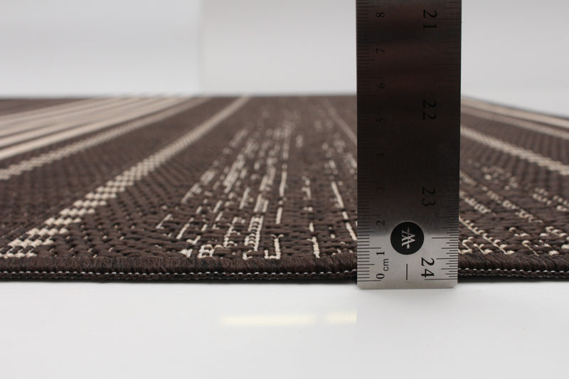 Wileen Chocolate Area Rug - 4'4\" X 6'5\" 