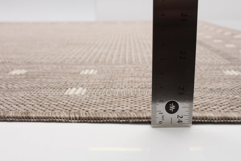 Clementine Tan Area Rug - 4'4\" X 6'5\" 