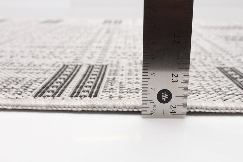 Joni Grey Area Rug - 2'2\" X 3'11\" 