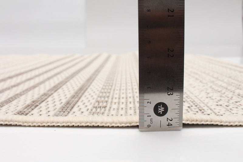 Wileen Ivory Area Rug - 2'2\" X 6'7\" 